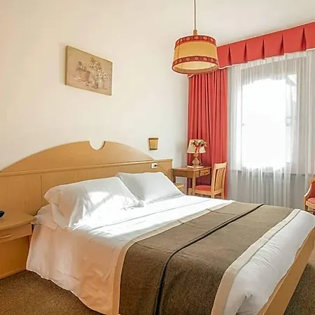 Hotel Trieste 3*